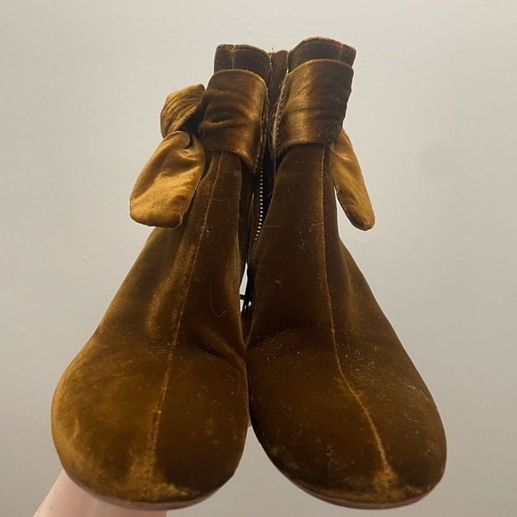 Madewell The Esme Bow Boot in Velvet Burnished Cedar Brown in color Size 8 - Picture 4 of 10